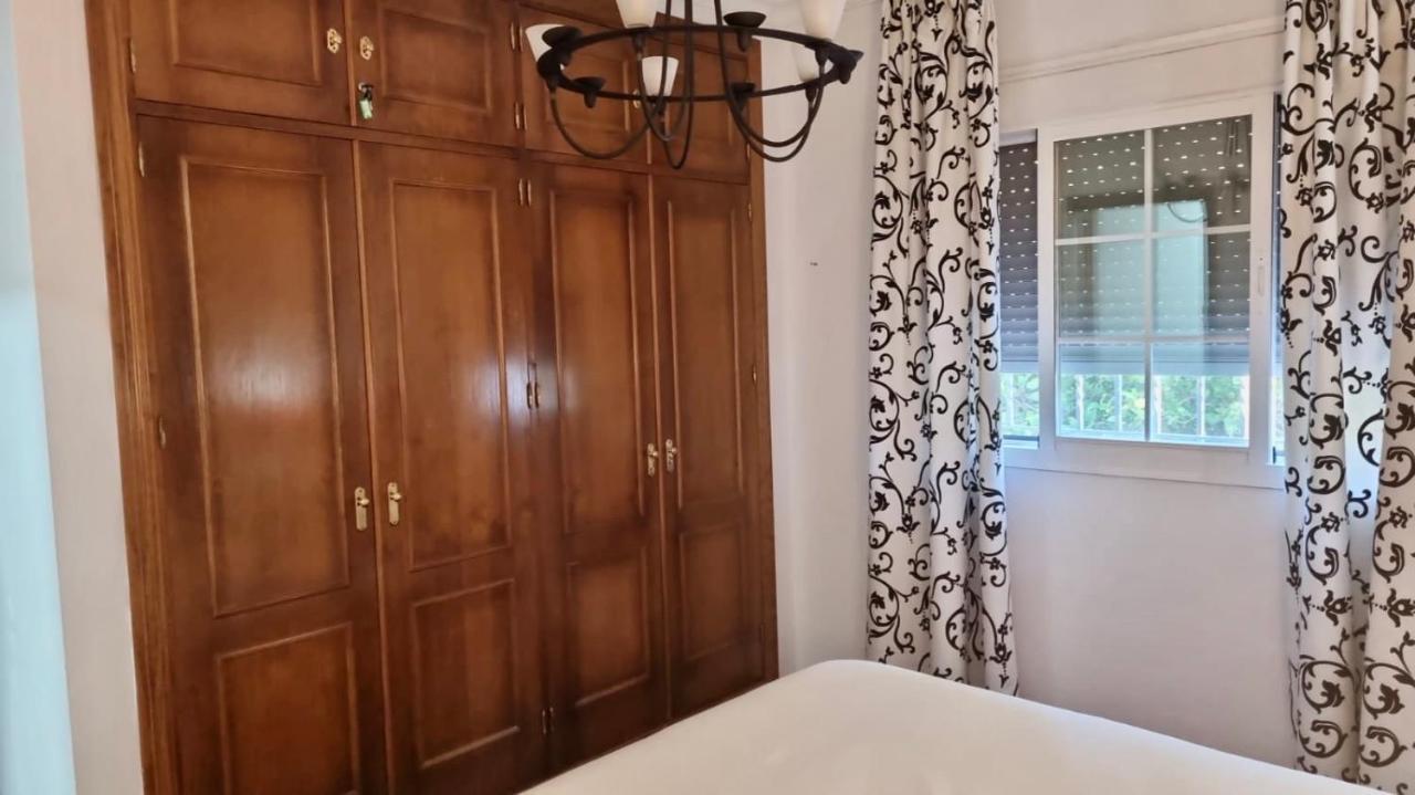 Villa Torrealta, 4000 M2 กาดิซ ภายนอก รูปภาพ