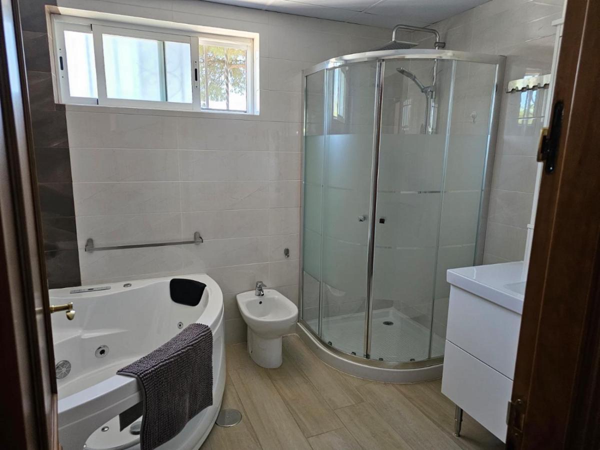 Villa Torrealta, 4000 M2 กาดิซ ภายนอก รูปภาพ