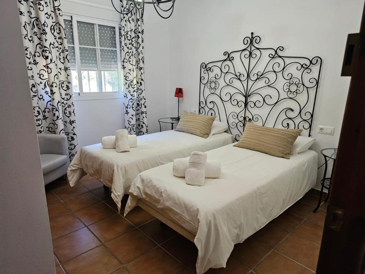Villa Torrealta, 4000 M2 กาดิซ ภายนอก รูปภาพ